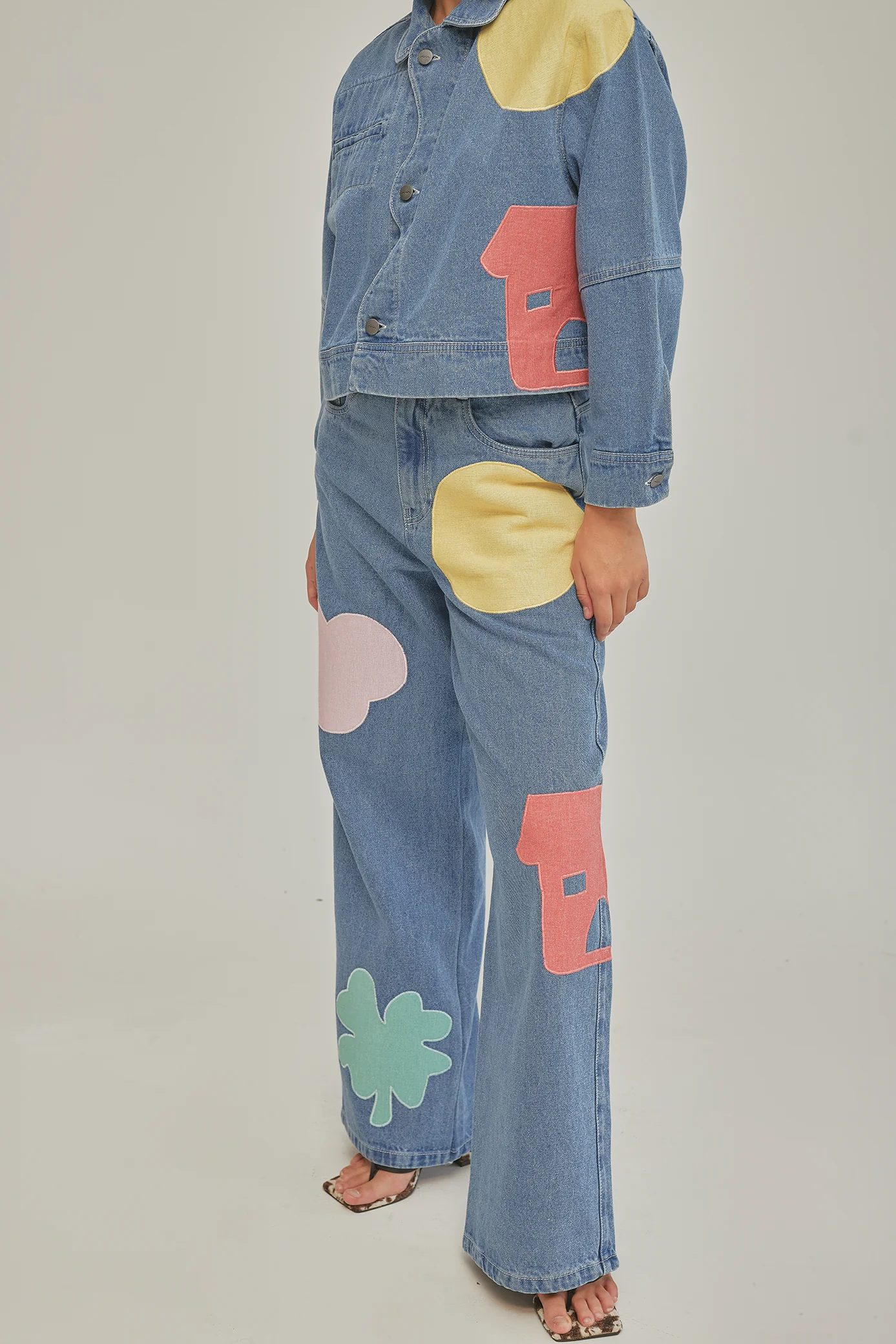 Drawing Patch Chill Jeans - Image 5