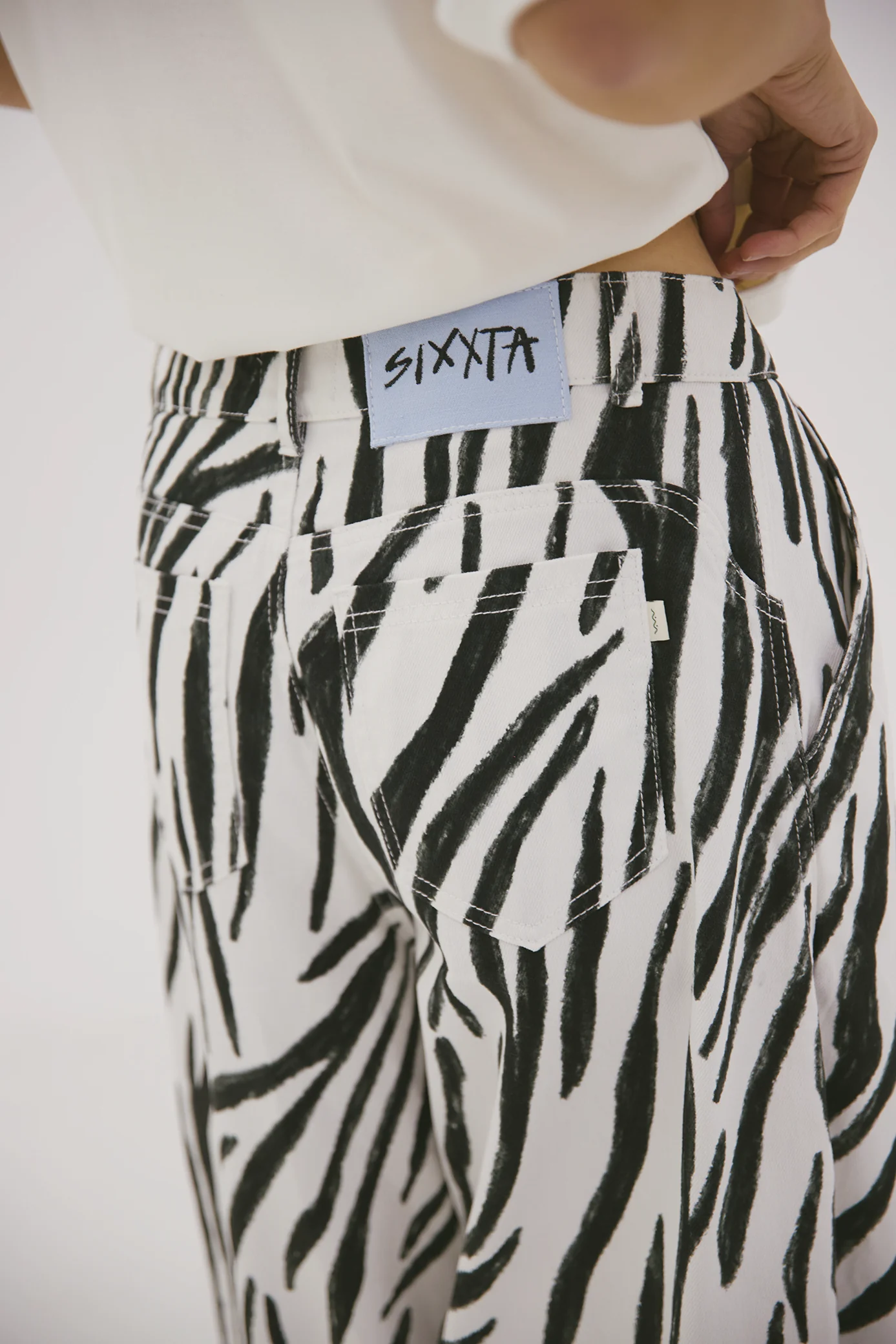 Stripes Festive Jean - Image 4