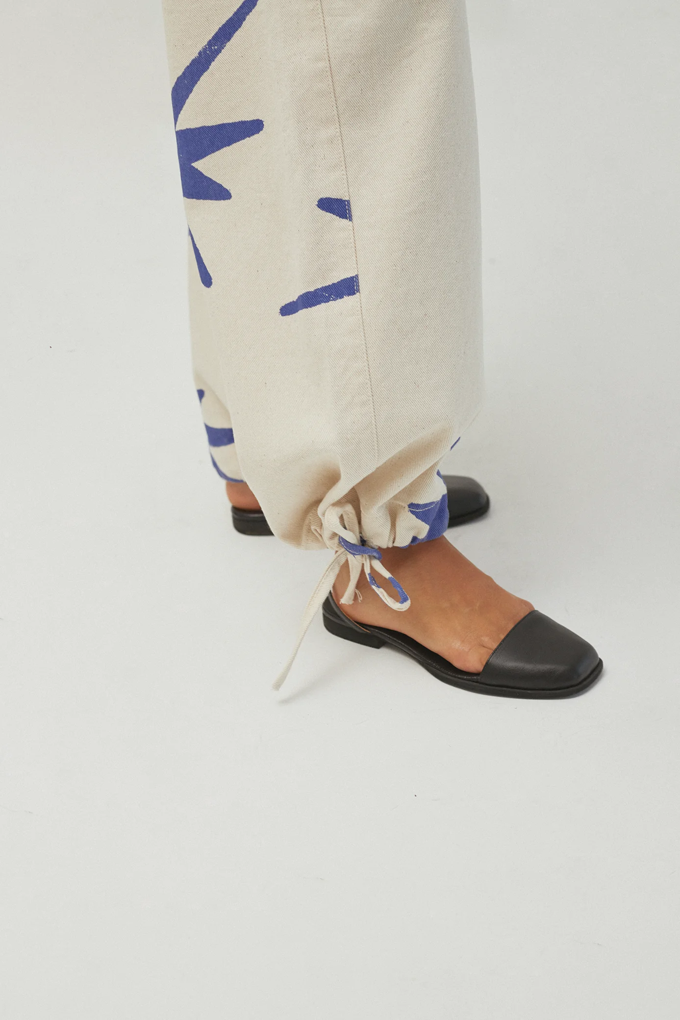 Starry Relax Jeans - Image 3