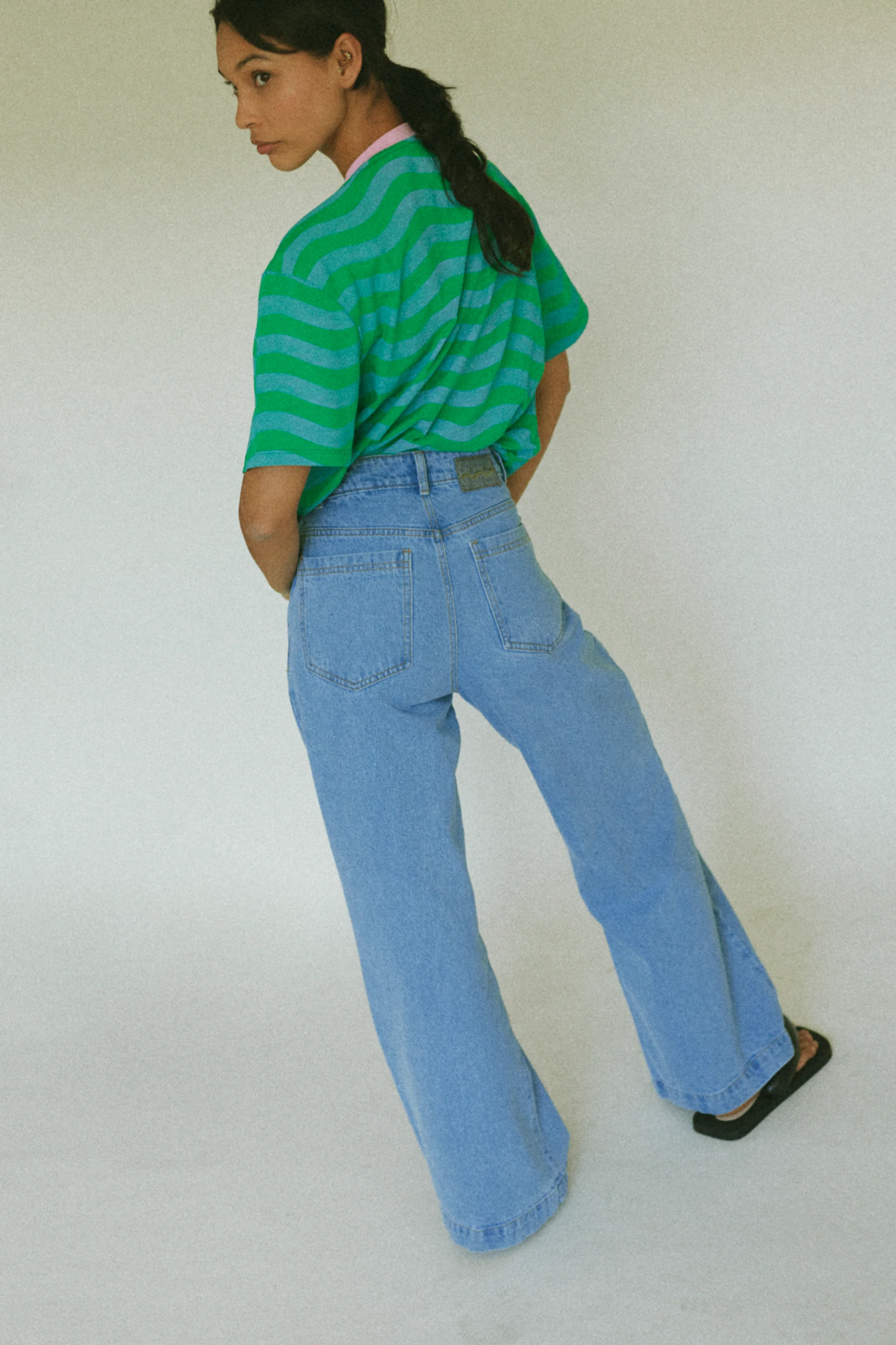 Light Flare Mom Jeans - Image 4