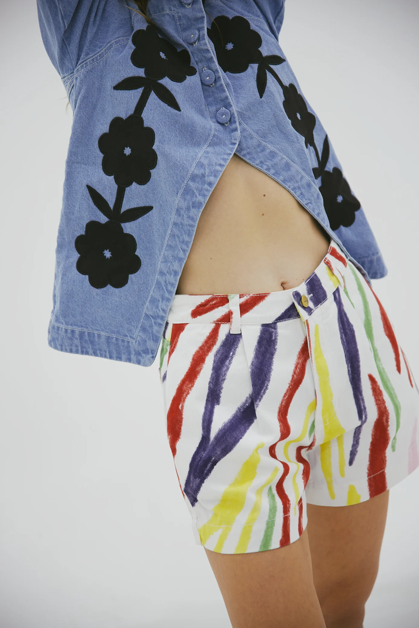 Iris Hellen Shorts  - Image 2