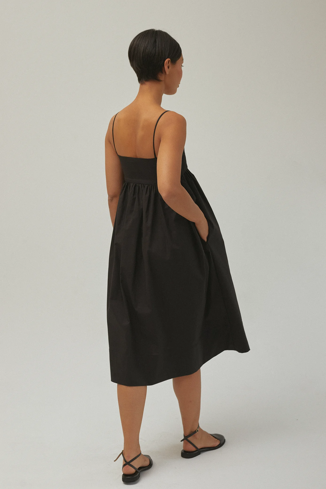 The Black Dress Visit - Image 4