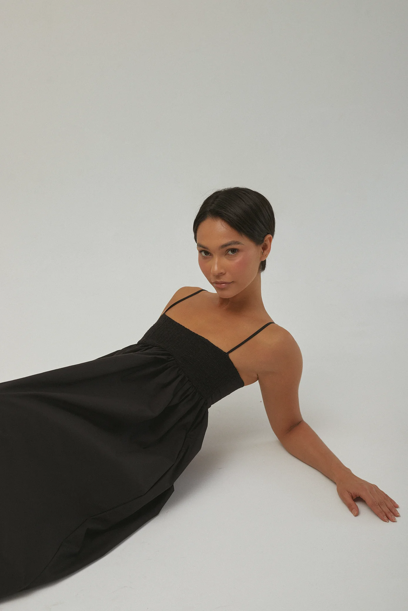 The Black Dress Visit - Image 5